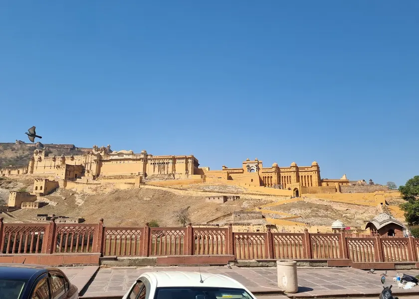 Amer Fort ramparts seen from the road